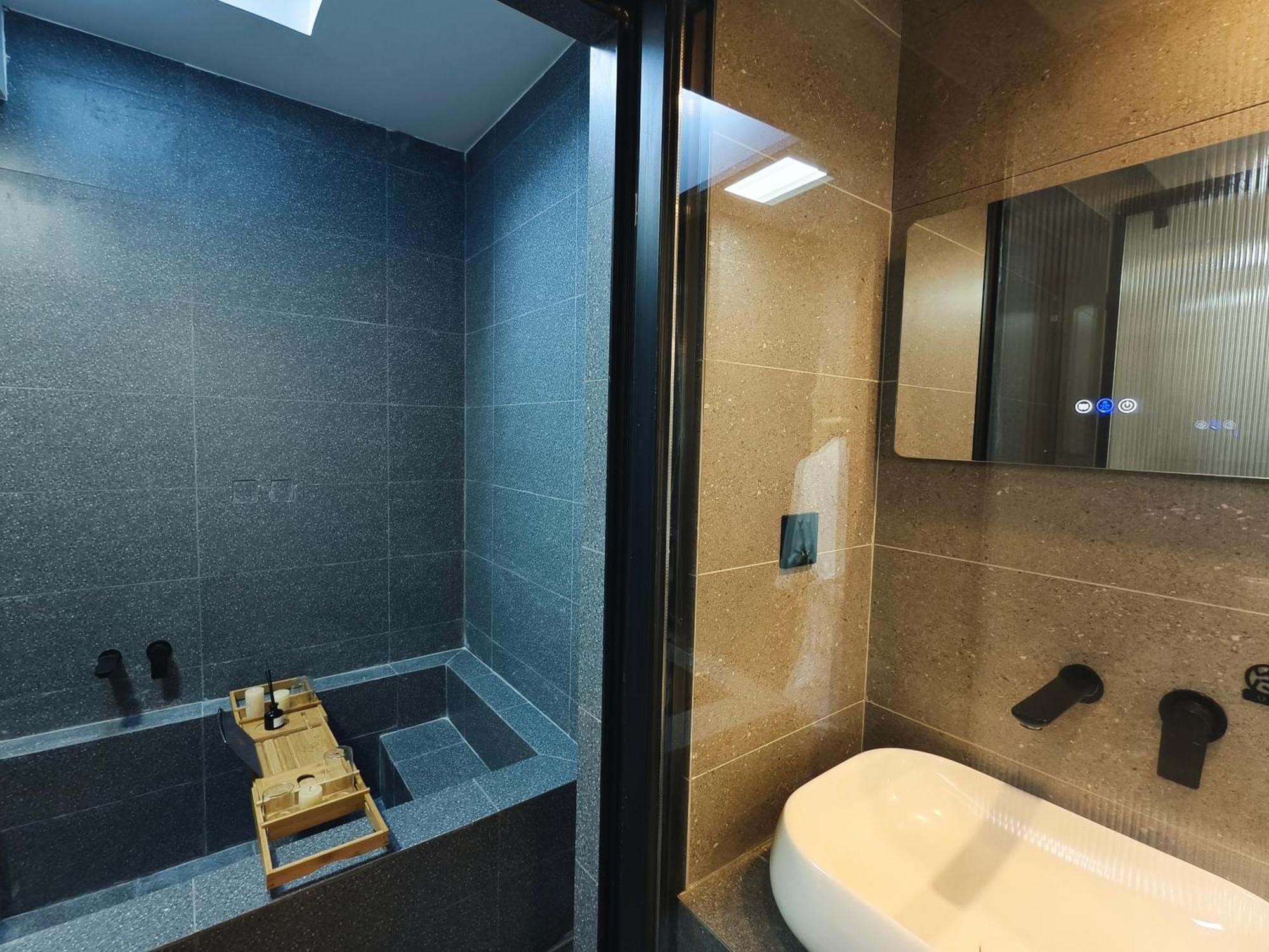 Beijing Hills & Hutong City Retreat Near Forbidden City & Line 4 Multi-Room Options Exterior foto